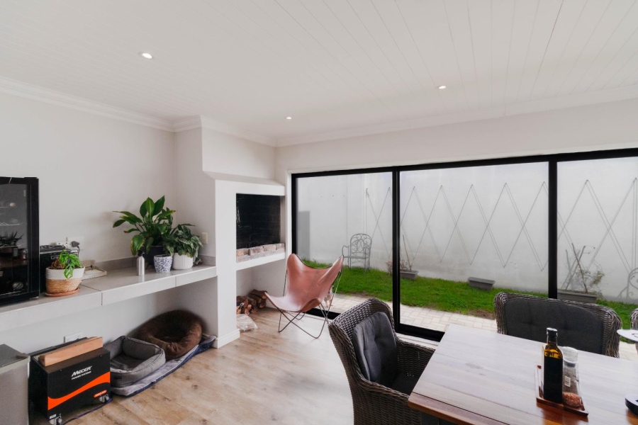3 Bedroom Property for Sale in Westcliff Western Cape